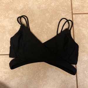 Cute black sports bra top.